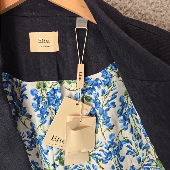 Elie Tahari Womens Linen Blend Crop Blazer Sz 8 Crest Buttons Open Front Lined - Picture 5 of 15